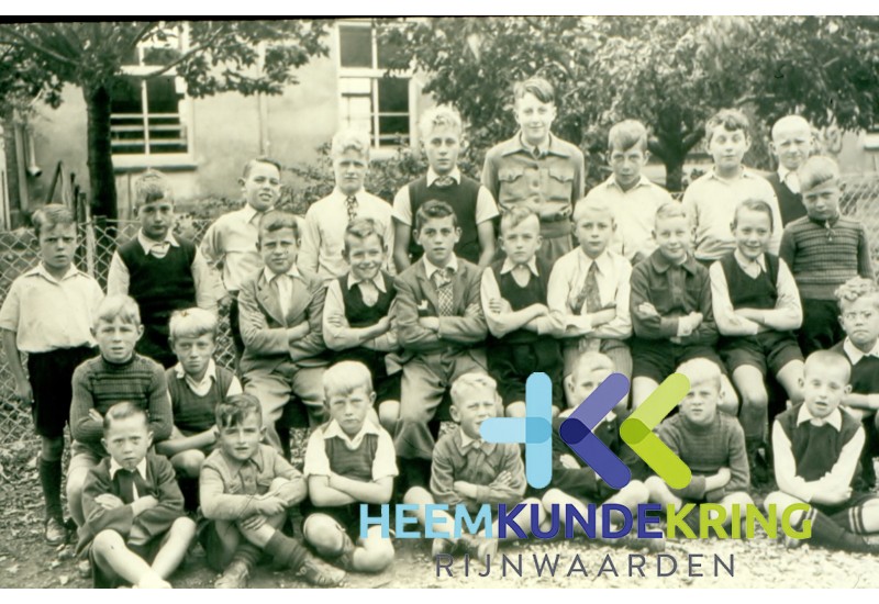 Aerdt schoolfoto Coll. HKR